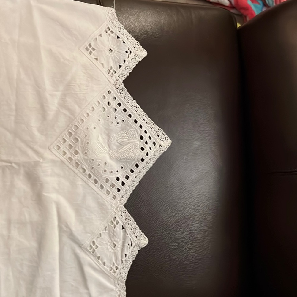 Vintage twin size flat sheet and pillow case